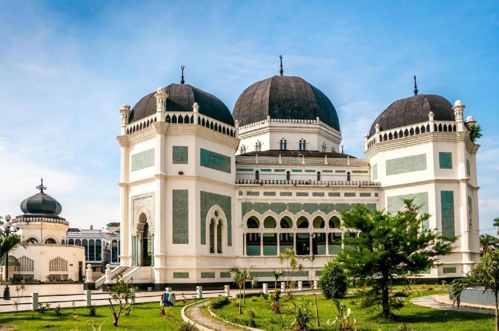 Отель Spot On 91977 Kost Ketapang Syariah Медан Экстерьер фото